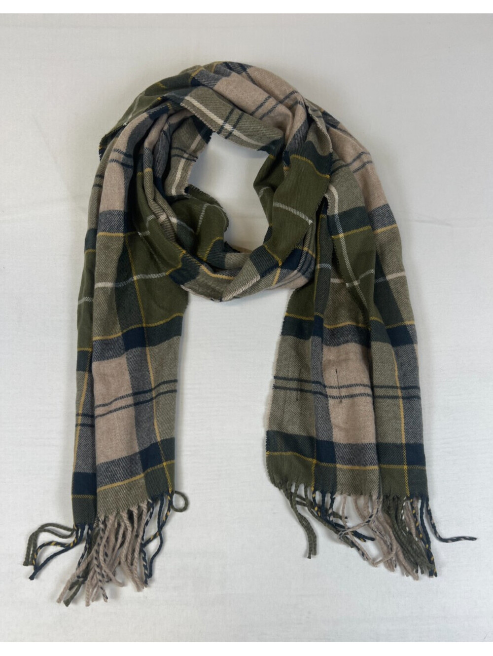 Barbour Men Unisex One Size Tartan Plaid Acrylic Winter Scarf Green Beige
